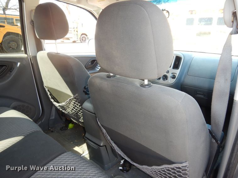 image for item DK7732 2003 Ford Escape XLT  SUV