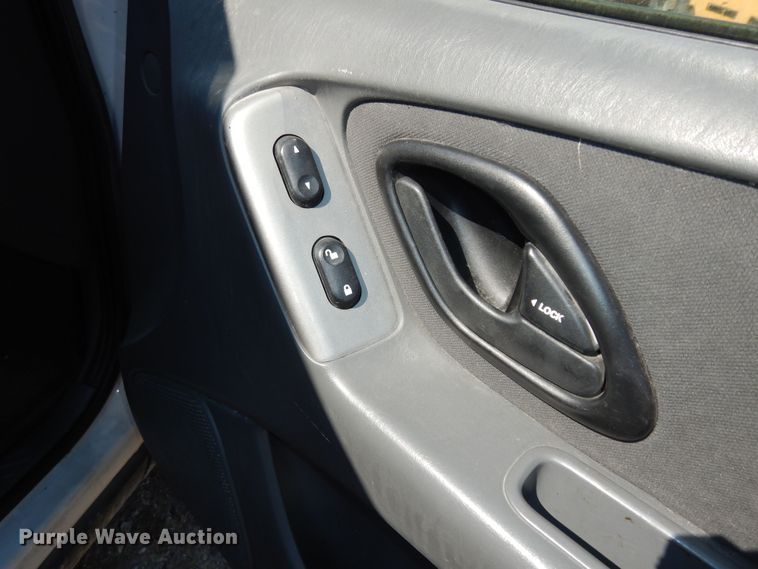 image for item DK7732 2003 Ford Escape XLT  SUV