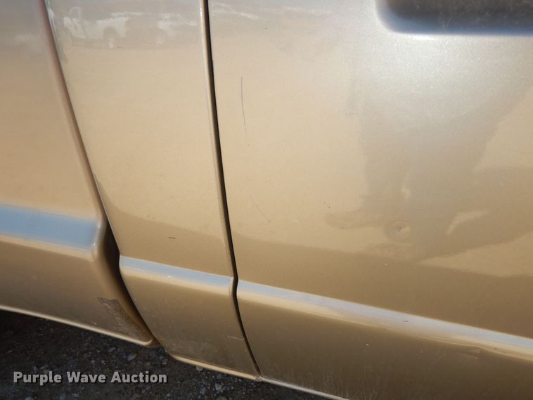 image for item DK7733 1999 Mazda B2500 SE  pickup truck