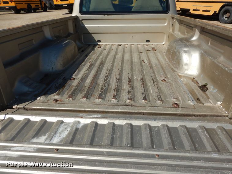 image for item DK7733 1999 Mazda B2500 SE  pickup truck