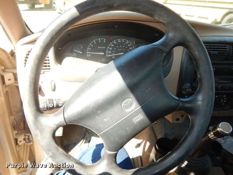 image for item DK7733 1999 Mazda B2500 SE  pickup truck