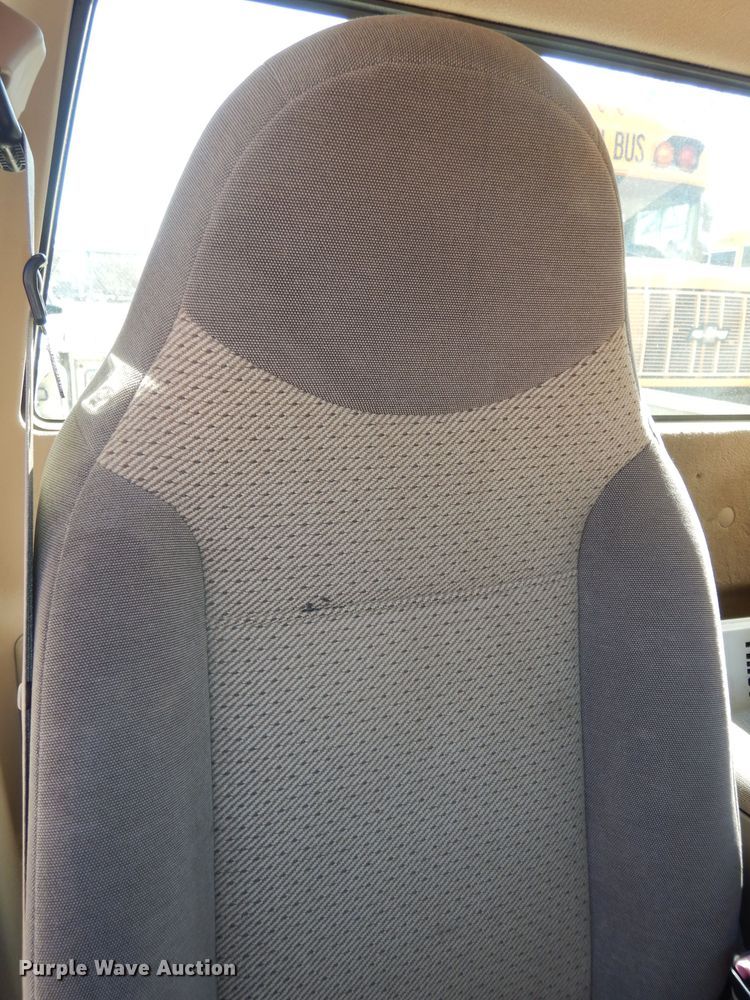 image for item DK7733 1999 Mazda B2500 SE  pickup truck