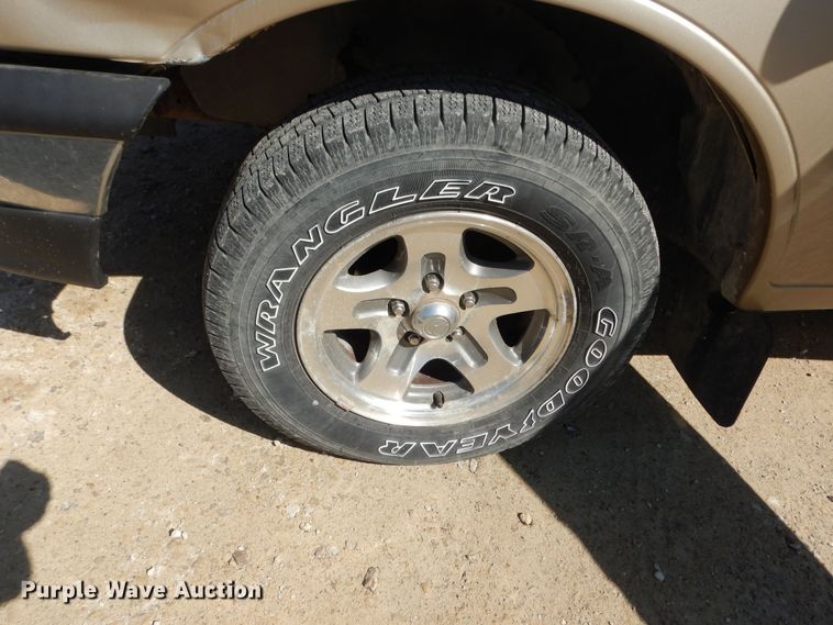 image for item DK7733 1999 Mazda B2500 SE  pickup truck