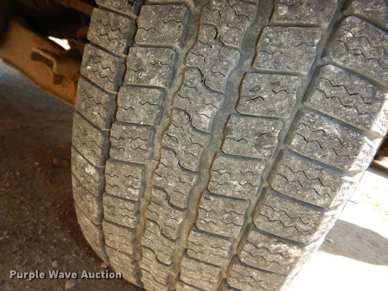 image for item DK7733 1999 Mazda B2500 SE  pickup truck