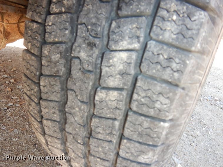 image for item DK7733 1999 Mazda B2500 SE  pickup truck