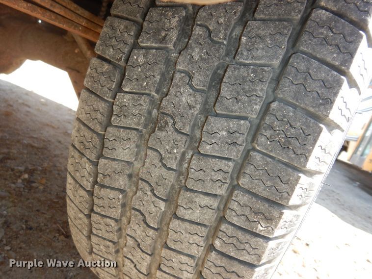 image for item DK7733 1999 Mazda B2500 SE  pickup truck