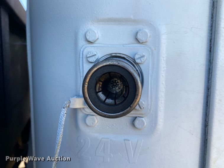 image for item DL7153 1993 American General M35A3  pumper fire truck