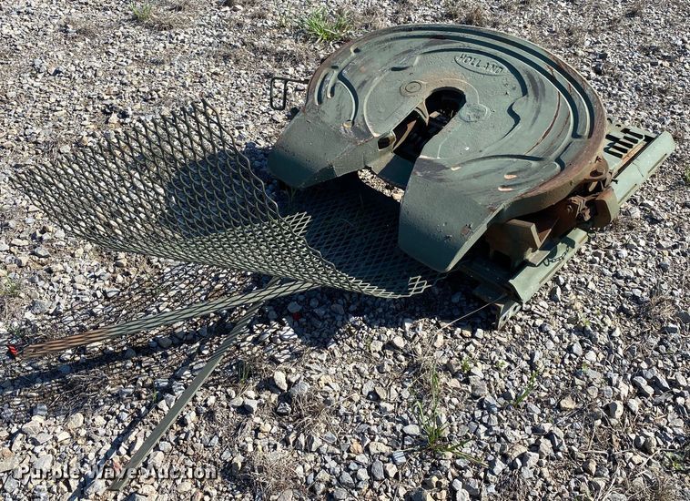 image for item DL7154 Holland  fifth wheel hitch