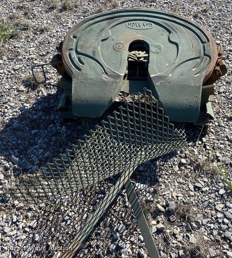 image for item DL7154 Holland  fifth wheel hitch