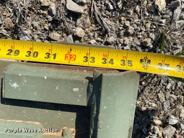 image for item DL7154 Holland  fifth wheel hitch