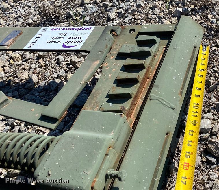 image for item DL7154 Holland  fifth wheel hitch