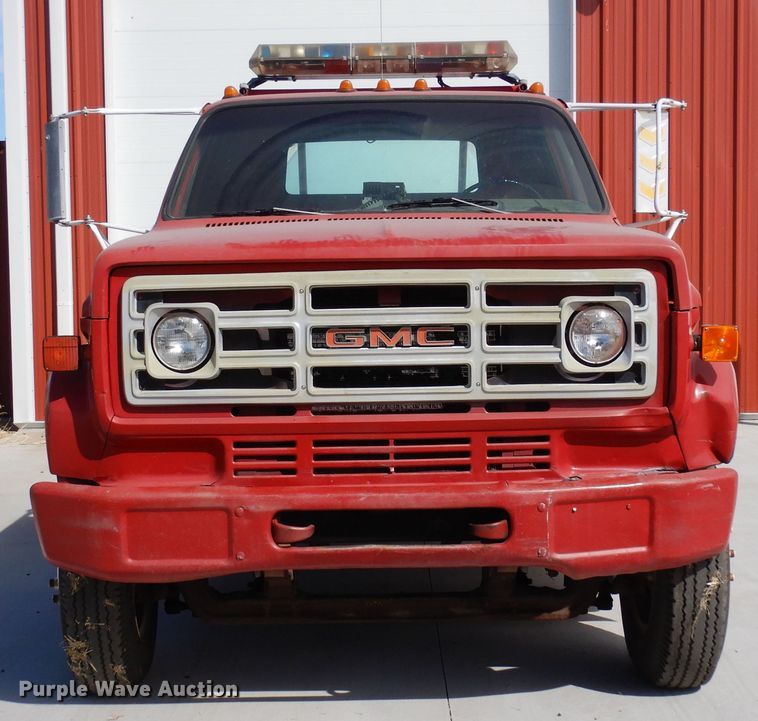 image for item DN6342 1985 GMC C7000  flatbed truck