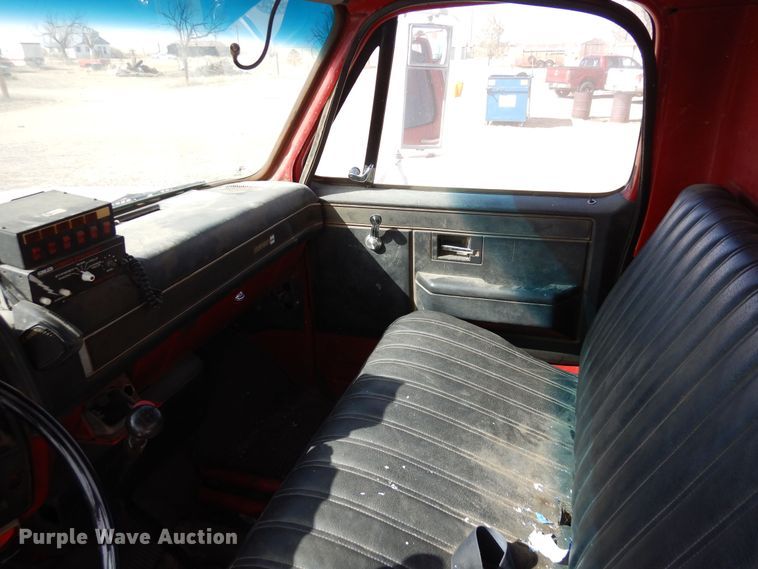 image for item DN6342 1985 GMC C7000  flatbed truck