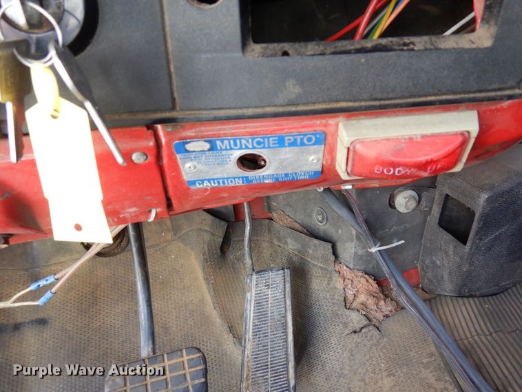 image for item DN6342 1985 GMC C7000  flatbed truck