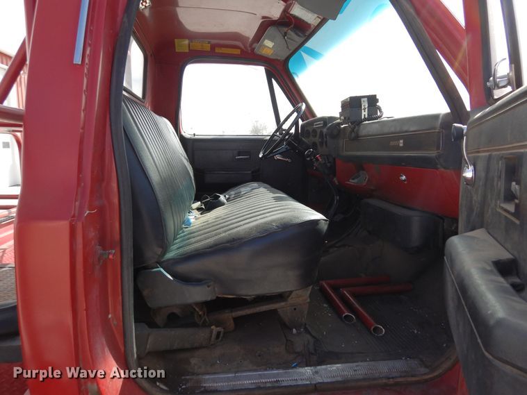 image for item DN6342 1985 GMC C7000  flatbed truck