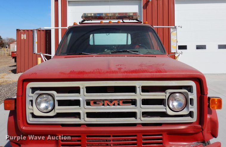 image for item DN6342 1985 GMC C7000  flatbed truck