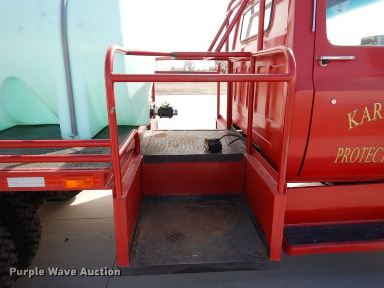 image for item DN6342 1985 GMC C7000  flatbed truck