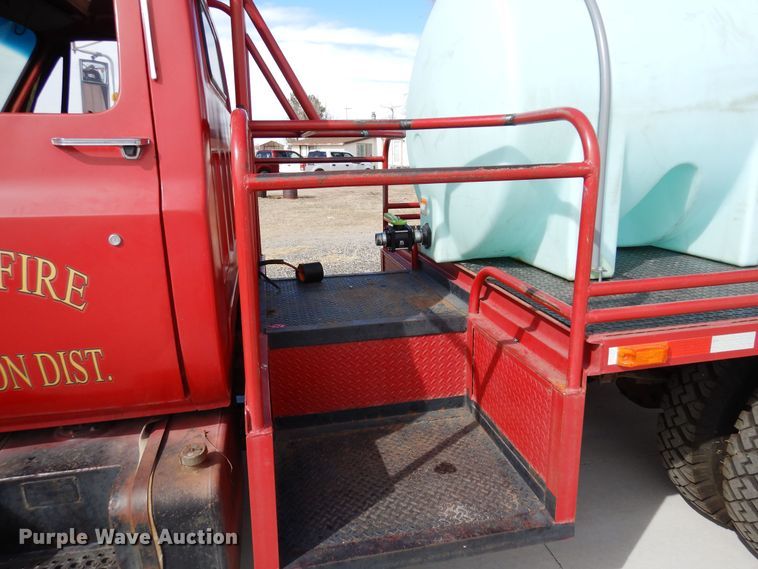 image for item DN6342 1985 GMC C7000  flatbed truck