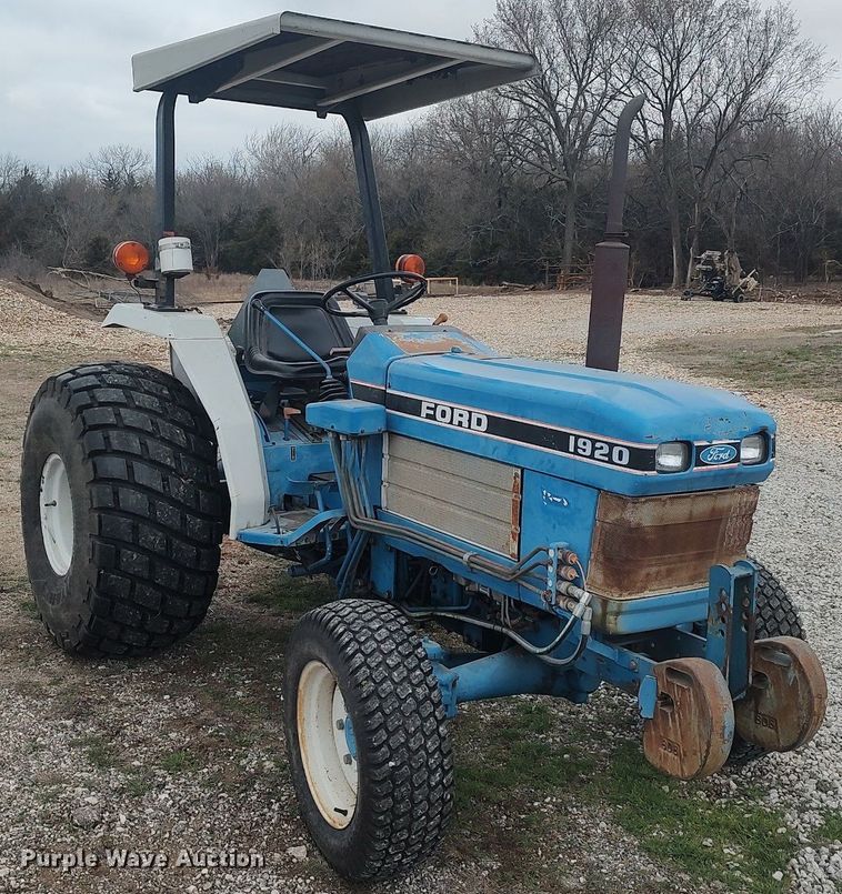 image for item DO3881 Ford 1920  MFWD tractor