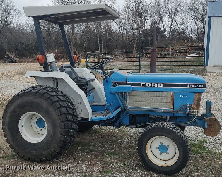 image for item DO3881 Ford 1920  MFWD tractor