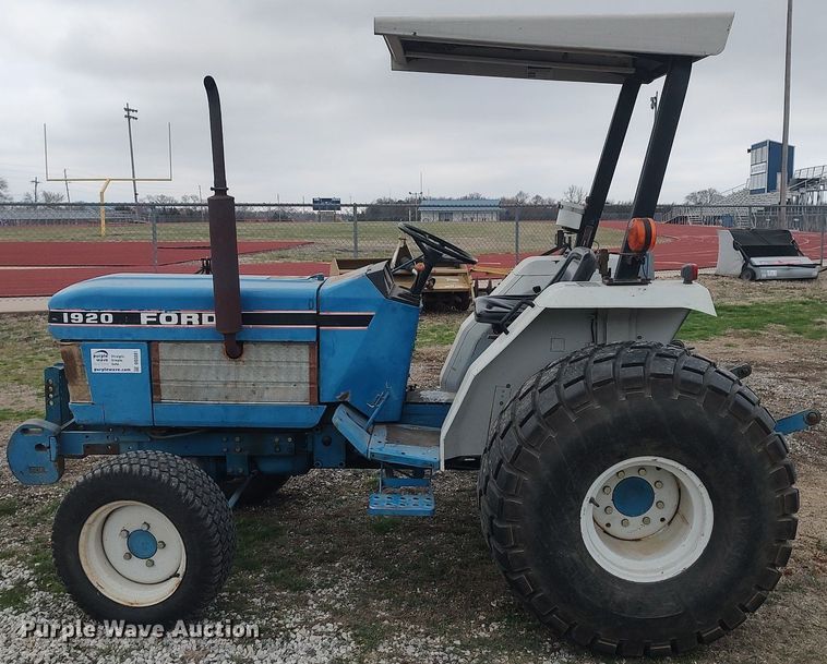 image for item DO3881 Ford 1920  MFWD tractor