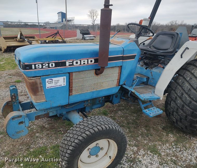 image for item DO3881 Ford 1920  MFWD tractor