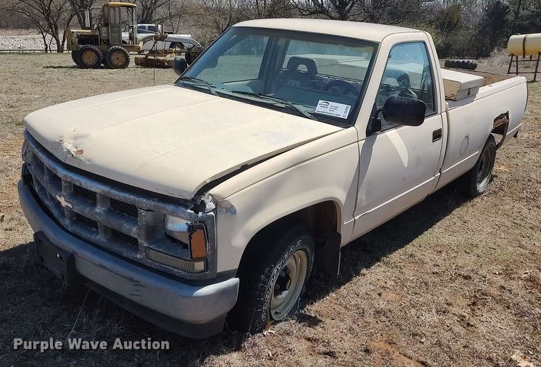 image for item DO3888 1992 Chevrolet C1500  pickup truck