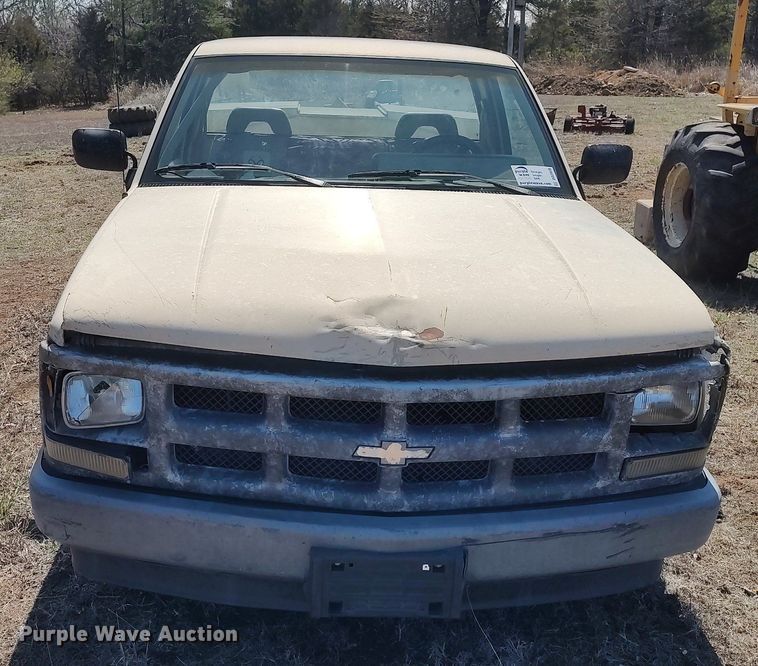 image for item DO3888 1992 Chevrolet C1500  pickup truck