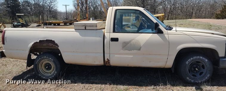 image for item DO3888 1992 Chevrolet C1500  pickup truck