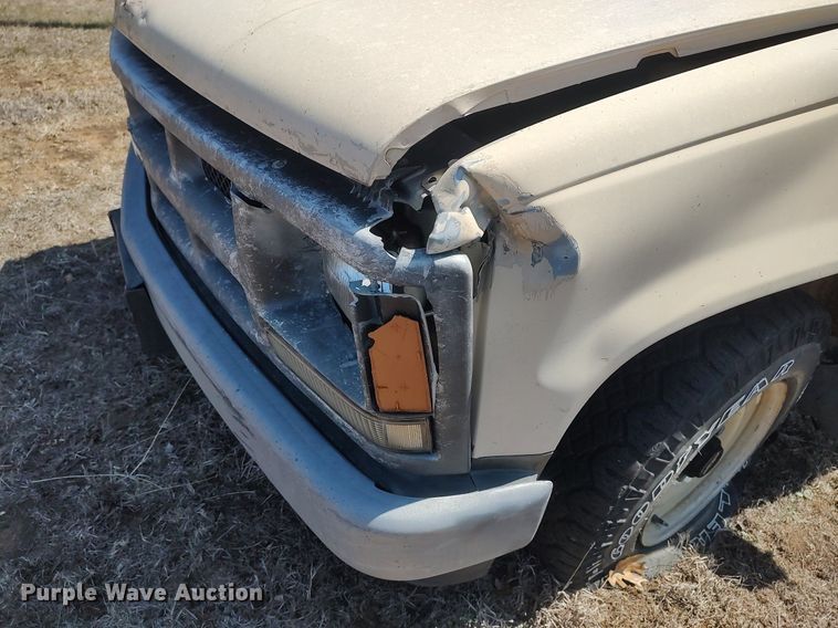 image for item DO3888 1992 Chevrolet C1500  pickup truck