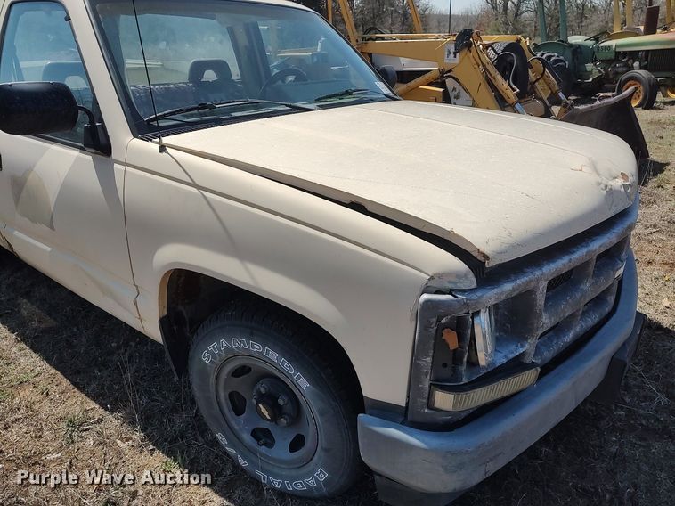 image for item DO3888 1992 Chevrolet C1500  pickup truck