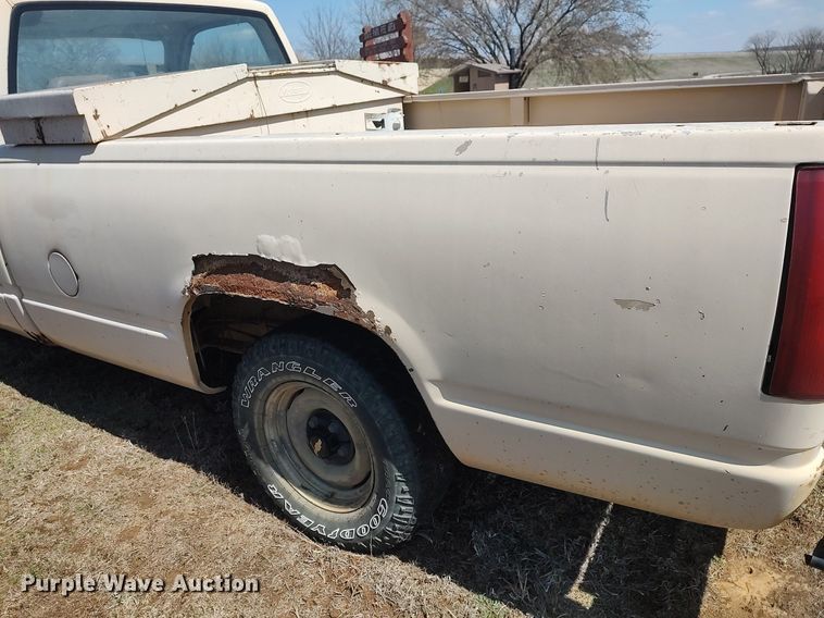 image for item DO3888 1992 Chevrolet C1500  pickup truck