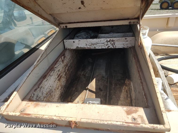 image for item DO3888 1992 Chevrolet C1500  pickup truck