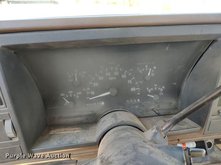 image for item DO3888 1992 Chevrolet C1500  pickup truck