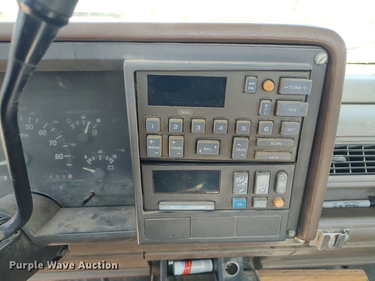 image for item DO3888 1992 Chevrolet C1500  pickup truck