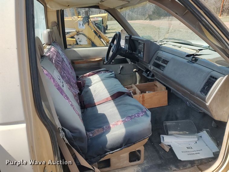 image for item DO3888 1992 Chevrolet C1500  pickup truck