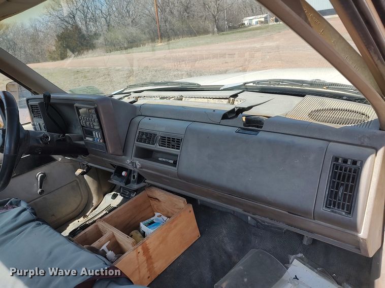 image for item DO3888 1992 Chevrolet C1500  pickup truck