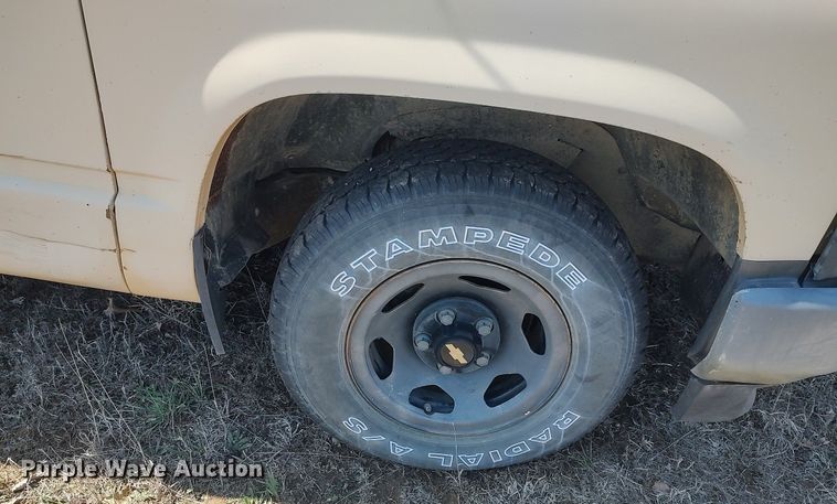 image for item DO3888 1992 Chevrolet C1500  pickup truck