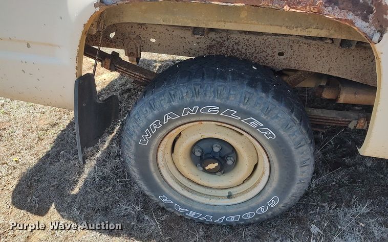 image for item DO3888 1992 Chevrolet C1500  pickup truck