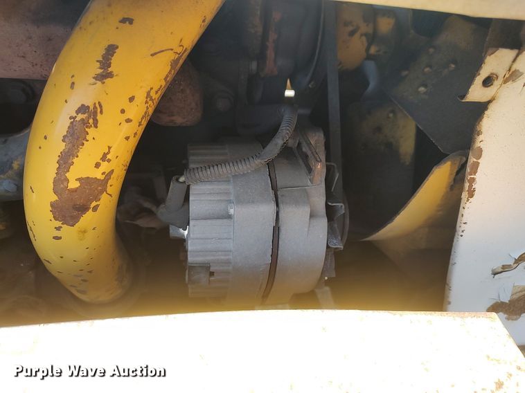 image for item DO3889 International 2501B  industrial tractor