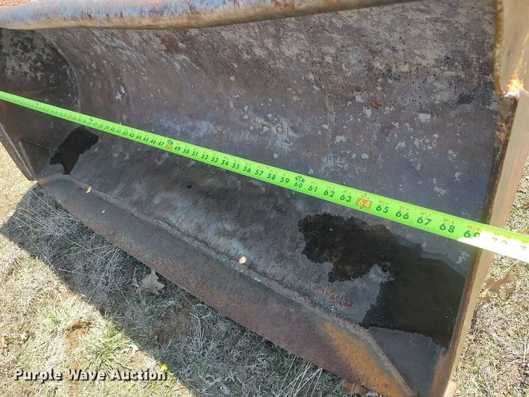 image for item DO3889 International 2501B  industrial tractor