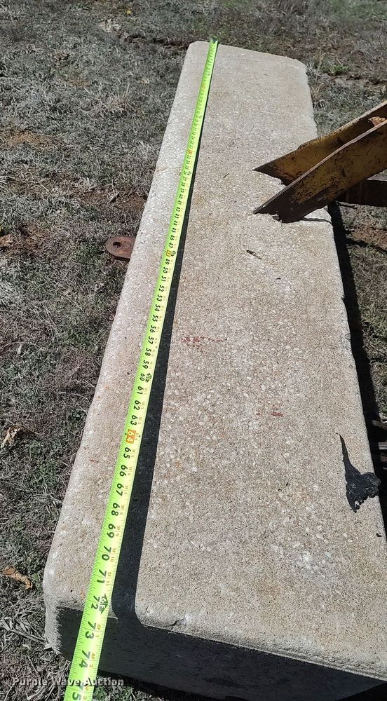 image for item DO3889 International 2501B  industrial tractor