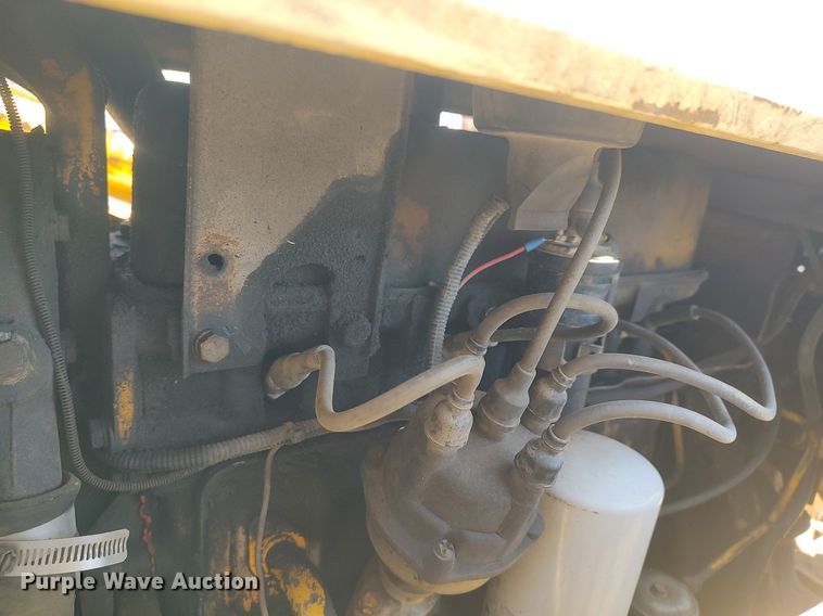 image for item DO3889 International 2501B  industrial tractor