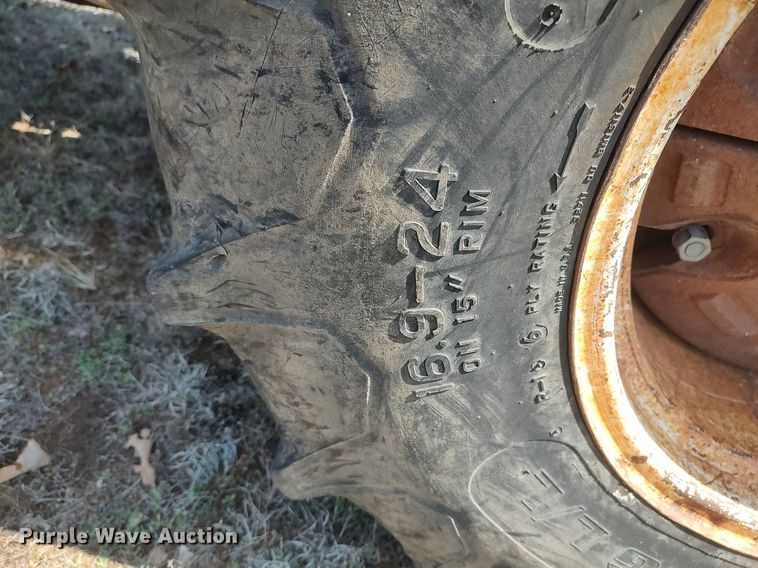 image for item DO3889 International 2501B  industrial tractor