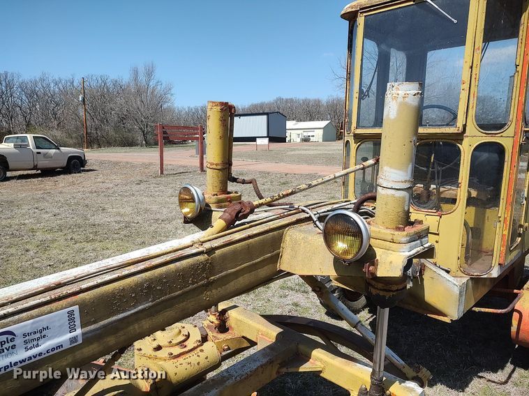 image for item DO3890 Galion  motor grader