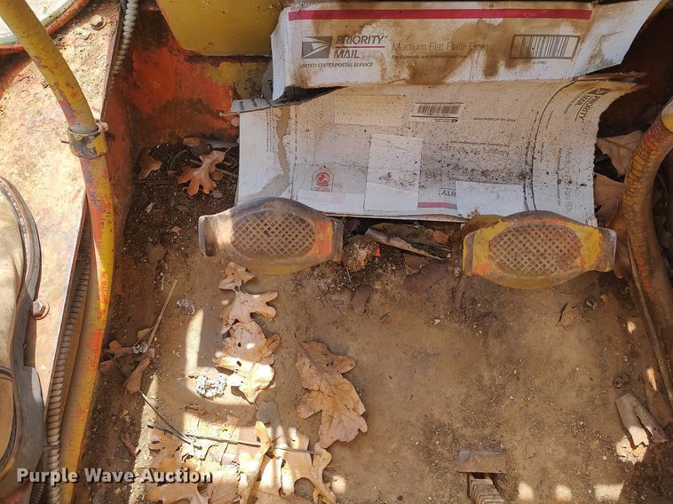 image for item DO3890 Galion  motor grader