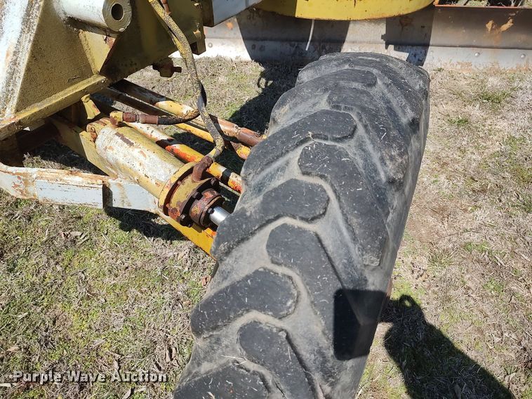 image for item DO3890 Galion  motor grader