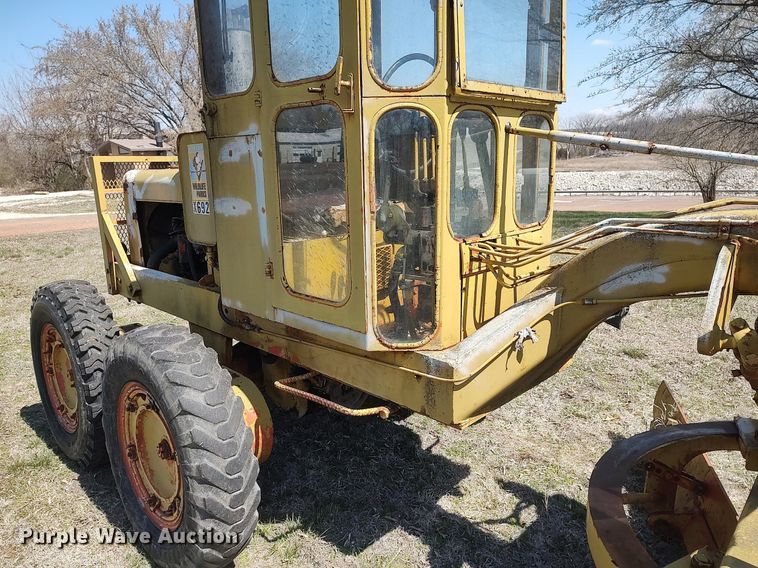 image for item DO3890 Galion  motor grader