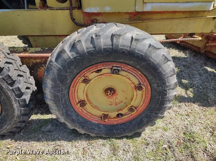 image for item DO3890 Galion  motor grader