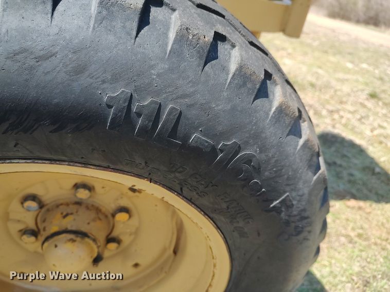 image for item DO3892 John Deere 301A  tractor